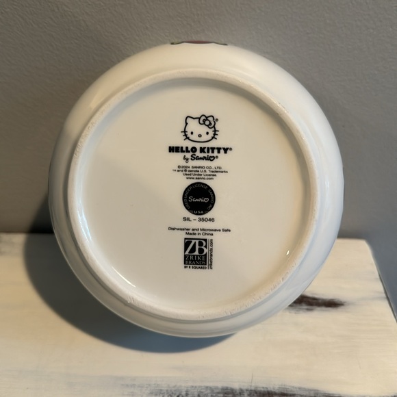 2024 3 piece set hello kitty ceramic storage bowls with lids - Picture 4 of 4